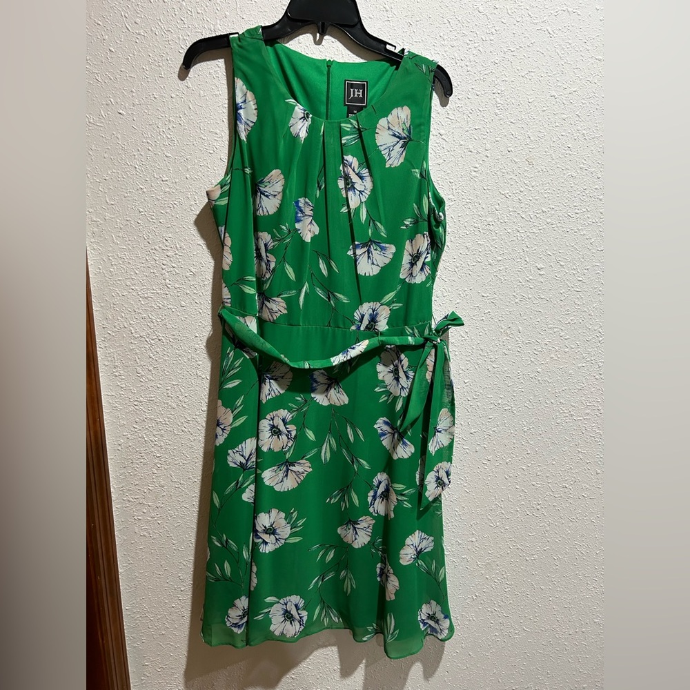 Very comfortable lightweight dress